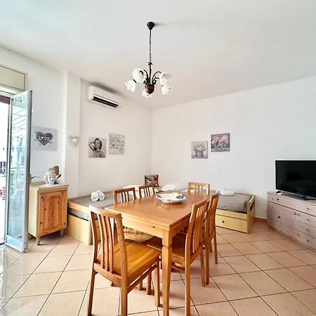 Ginevra House *